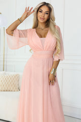 654-4 Ilga blizganti plus size suknelė su iškirpte ir skaidria rankove - persikų