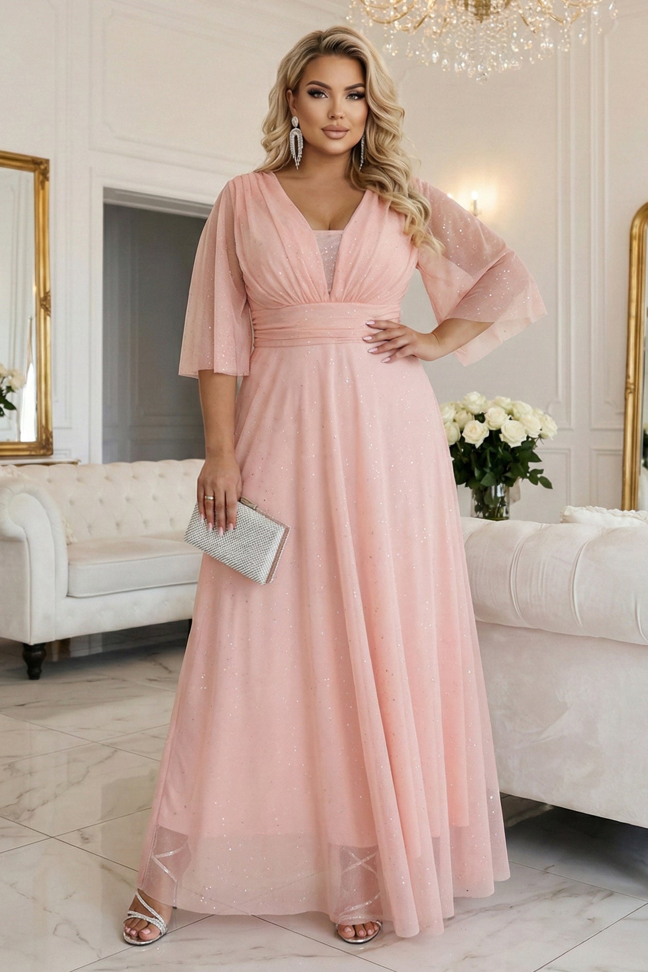 654-4 Ilga blizganti plus size suknelė su iškirpte ir skaidria rankove - persikų